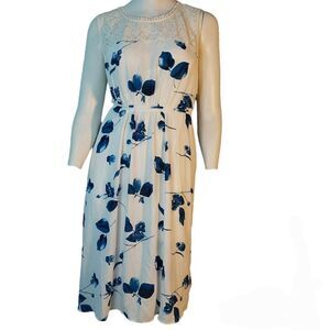 Stork & Babe - Floral Print Lace Neckline Sleeveless Dress